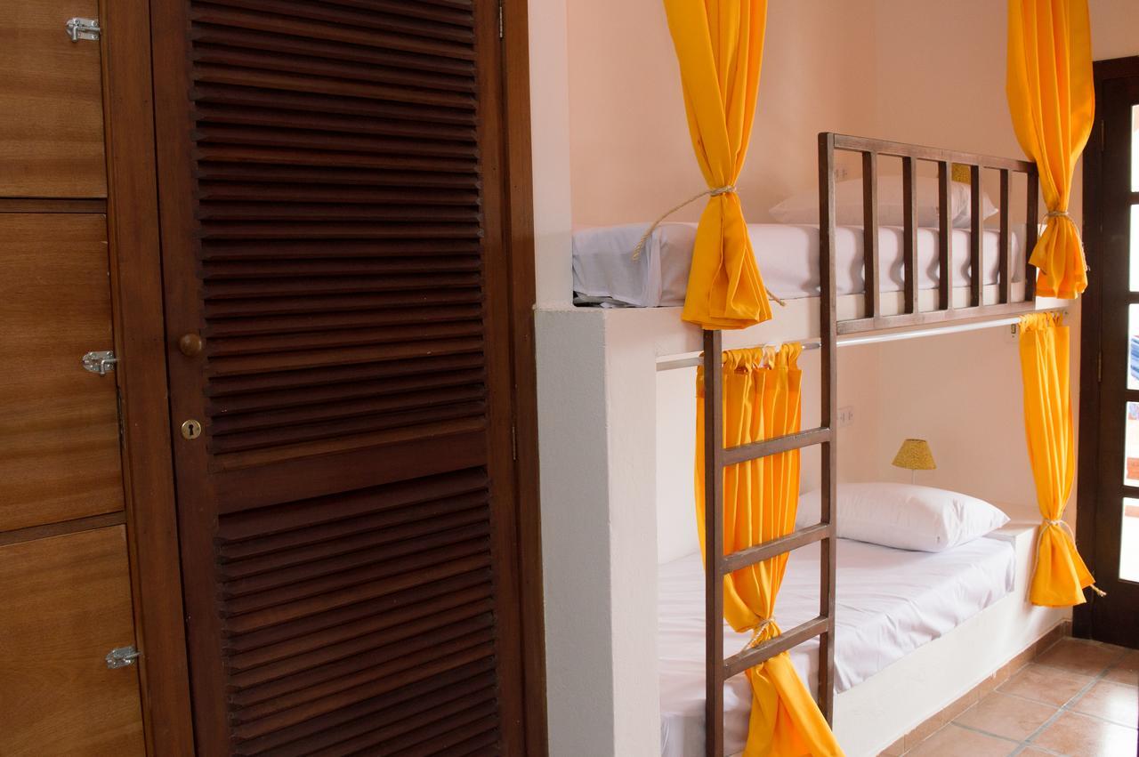 Santo Quintal Hostel Убатуба Экстерьер фото