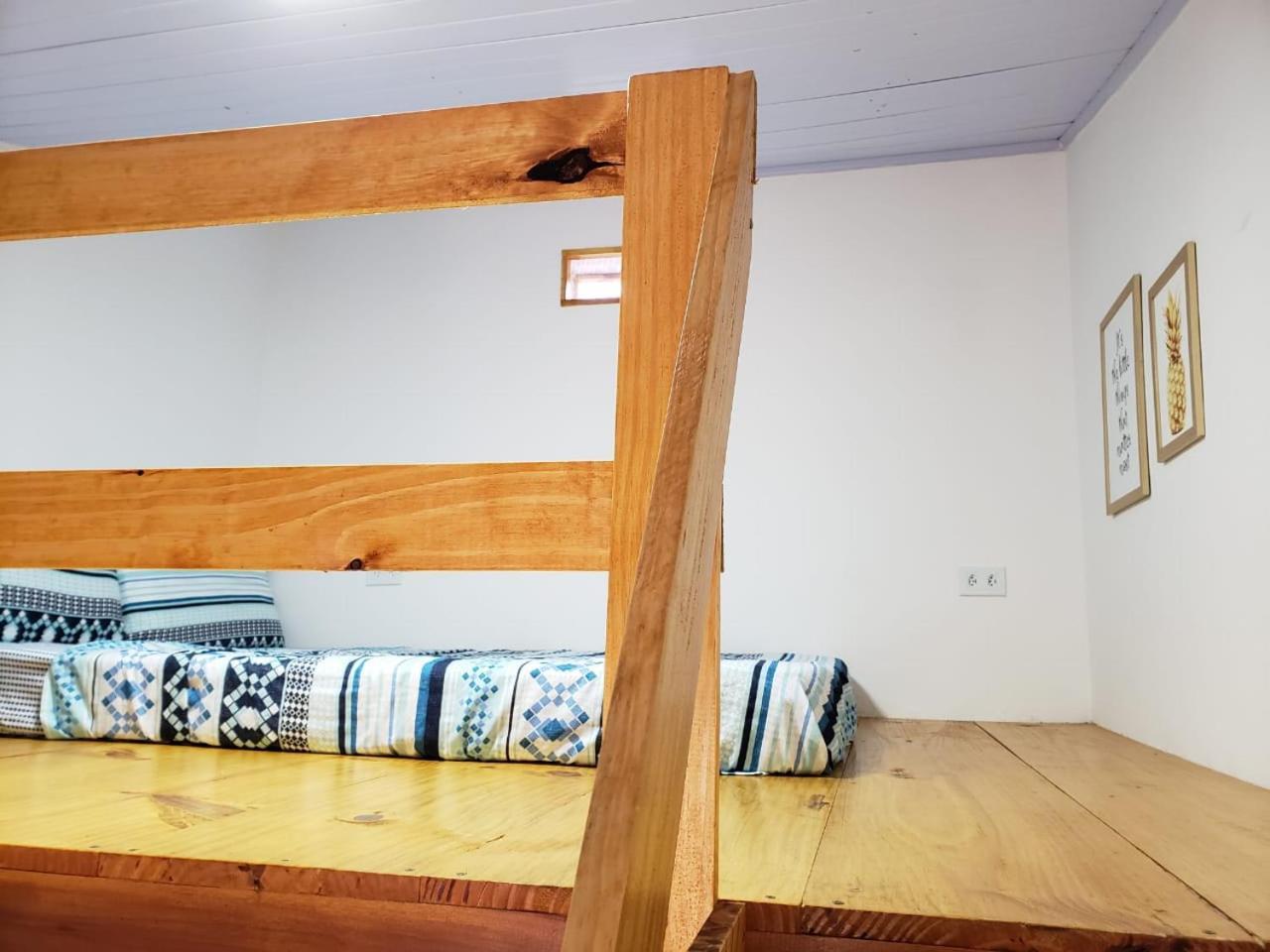 Santo Quintal Hostel Убатуба Экстерьер фото
